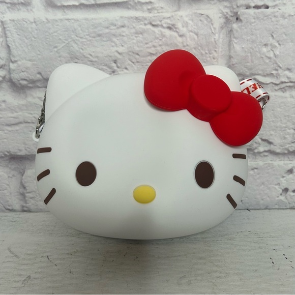 Hello Kitty Silicone Shoulder Bag- Small NWT - Picture 14 of 16